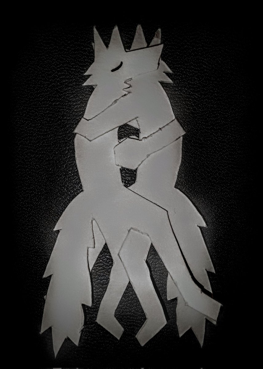 _CARRIOFF_'s tweet image. 2: embrace