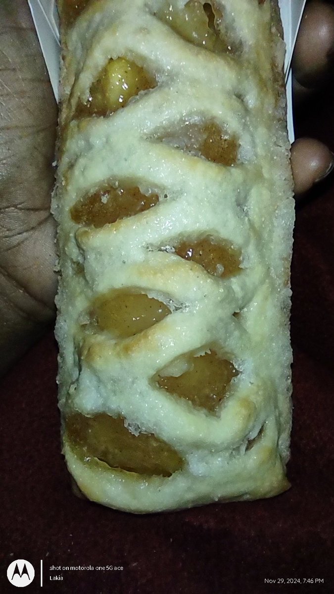 smiley_lsc's tweet photo. @McDonalds what happened to the cinnamon and sugar that's supposed to be on this pie? Second time this has happened  within the last 2 weeks! Well I won't be going back anytime soon. Disappointed AGAIN!! https://t.co/jWLtOKGpzU