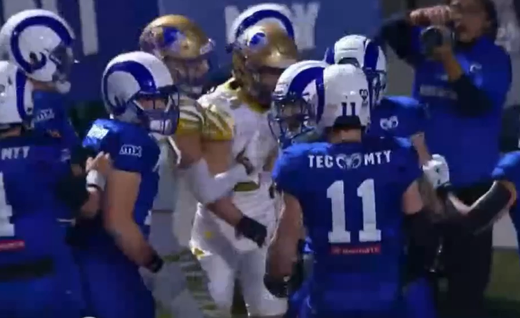 Joslar46's tweet photo. Los @BorregosMty ya ganan 14-0 a los "poderosos" @UANL_Autenticos, con segundos en el primer cuarto.
#finalONEFA https://t.co/VDpa478GNl
