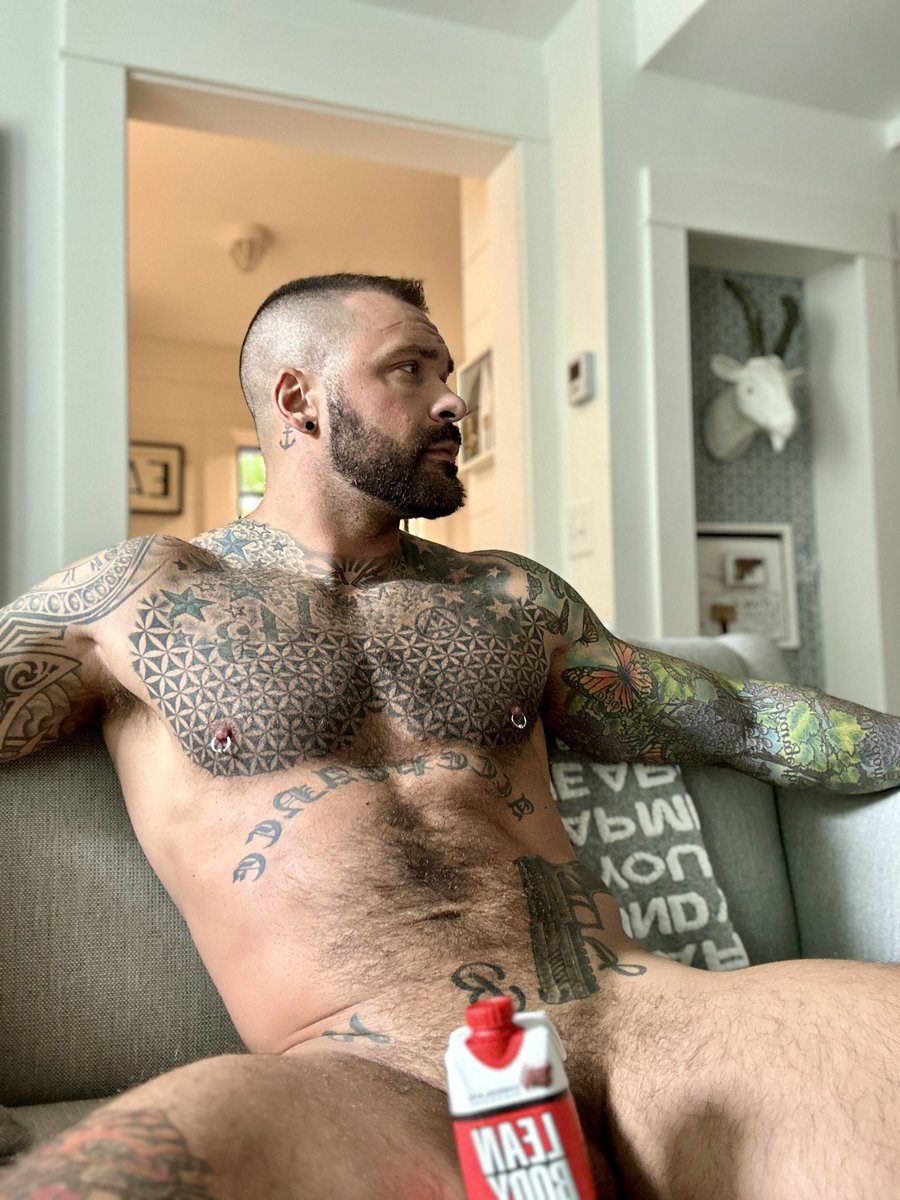 JH (@that1guyfromme_) on Twitter photo 