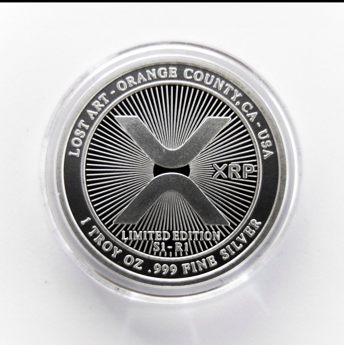 LarocheMatt's tweet photo. @crypto_queen_x Buying 10 x these beauties from @OCLostArt and supporting an amazing #XRPCommunity member in his journey to build Web3 business ! #artology #silver https://t.co/2mosLQSpdr