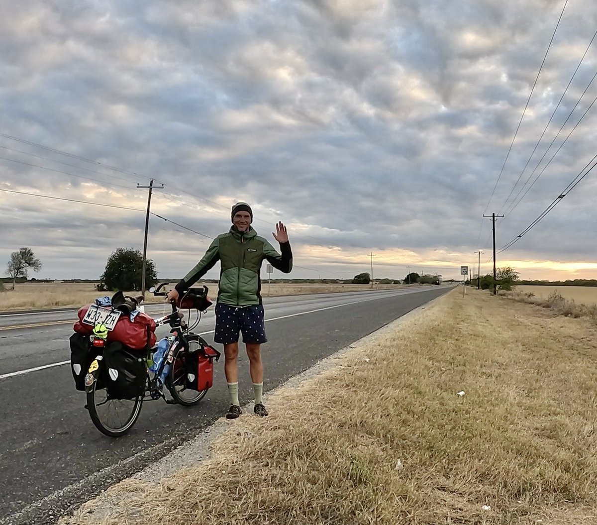 thomas2508's tweet photo. Zweihundertdreißig Kilometer vor Mexico!

#G9toLastRide #Tag48 #96km https://t.co/doYNjp7GPB
