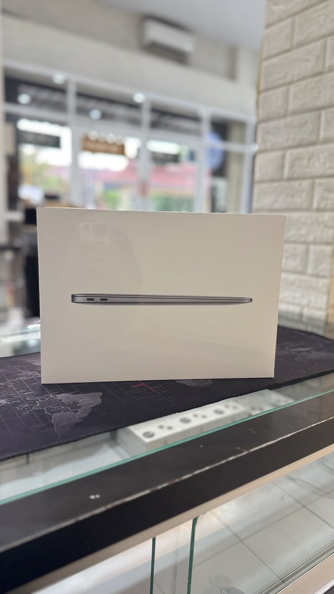 mewingberat's tweet image. ini jg terakhir dehhh khusus hari ini aja.
Macbook Air M1 Brand New 
- 8/256
- chip M1
- Garansi resmi indonesia
- Rekber tokped juga bisa 
- dom jogja dateng ke offline store juga boleh

💸 9.800K (tokped 10jt)
#zonauang #jualiphone #jualmacbook