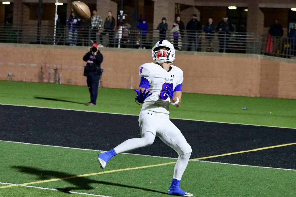 grahamleader's tweet image. The Graham Steers are headed to the region final after defeating the Glen Rose Tigers 38-27 tonight.

After being tied 24-24 at halftime, the Steers’ defense only allowed three points in the second half with some big plays all over.
