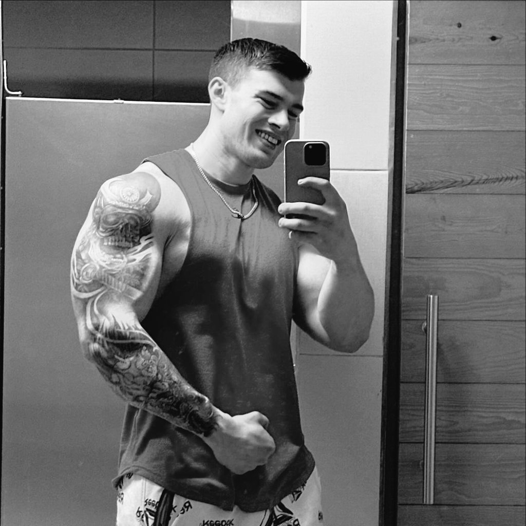 ᅠ

ᅠ

ᅠ   
  ᅠᅠᅠᅠ          
  ⠀⠀⠀⠀⠀⠀⠀⠀⠀ᅠᅠᅠᅠ 

ㅤㅤ⠀⠀ㅤ⨳ 𝘓𝘰 𝘱𝘰𝘯𝘦𝘯 𝘥𝘶𝘳𝘰 𝘮𝘪𝘴 𝘣𝘪𝘤𝘦𝘱𝘴'
⠀⠀⠀⠀⠀⠀⠀⸻ 𝐲 𝐚 𝐦𝐢 𝐩𝐨𝐧𝐞𝐫𝐥𝐨 𝐚𝐬𝐢.

ㅤㅤㅤㅤㅤㅤᅟ
ᅟ
ᅠ

ᅠ