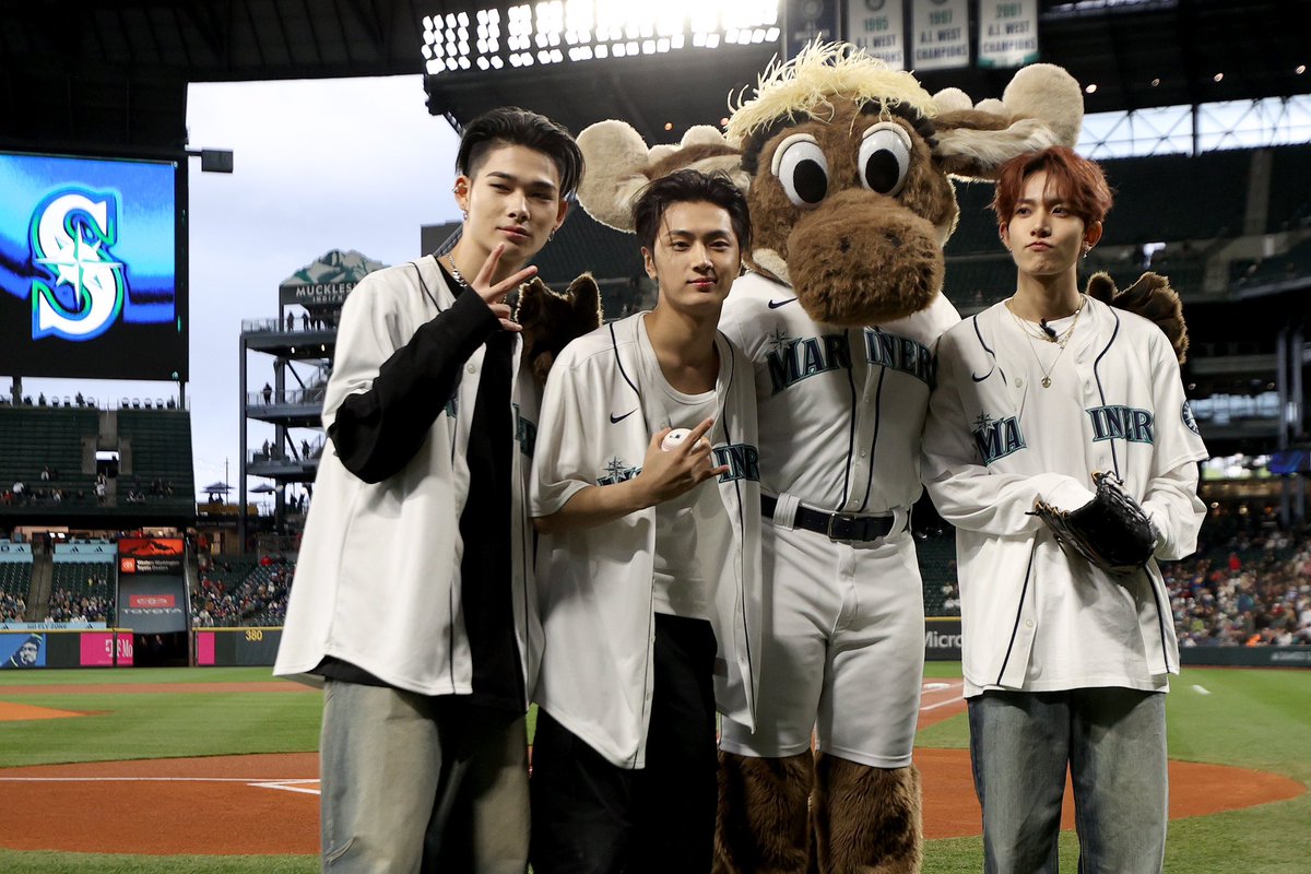 Back to the time when we pitch our hearts out for the Mariners— maybe for you too? ;)