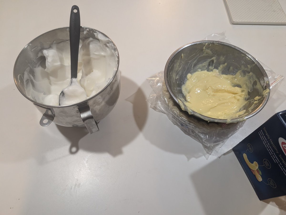 _jonathan_ahern's tweet image. Dinner time🥳 ( what y&apos;all eating or ate today??? ) #PorkChops #MashedPotatoes