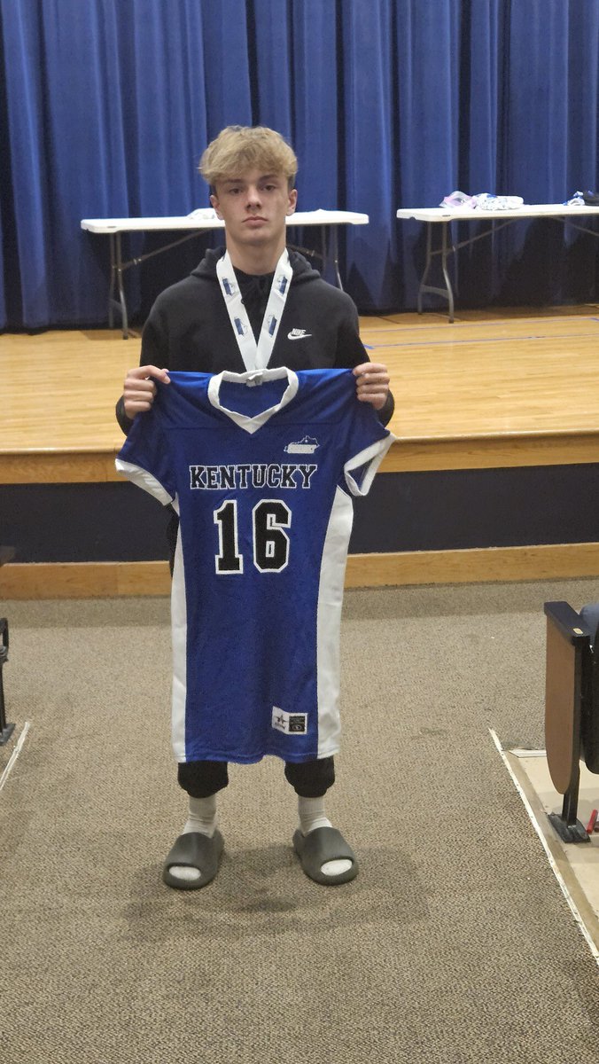 TannerStutler's tweet photo. Competing in the @OfficialKYMSFA All Star Classic 
QB 8th Grade Blue Team https://t.co/CCzvdxApuj