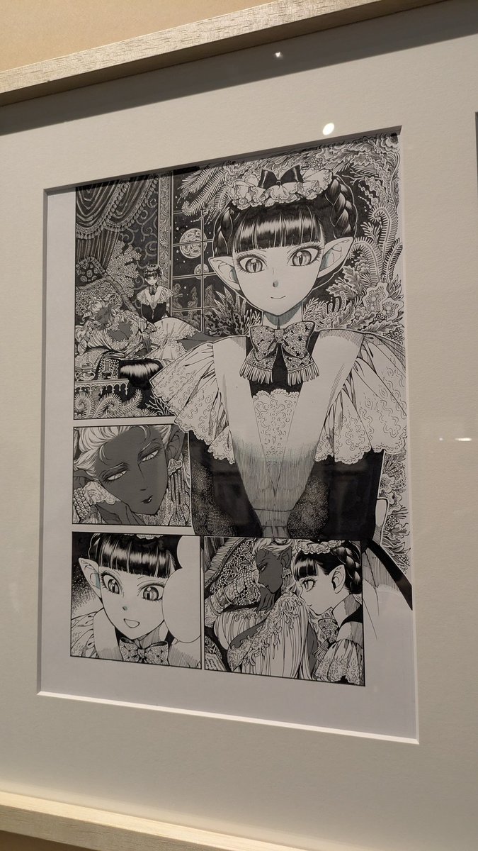 いやーーもう凄かった…それでいてあまり修正がないのとか凄すぎて でも良い絵を見ると自分も描けそうな気になるのでもっと頑張ろうって思いました… 絵描きさん行く機会ありましたらぜひぜひ めちゃ勉強になります(写真撮影SNSupOKの展示です)