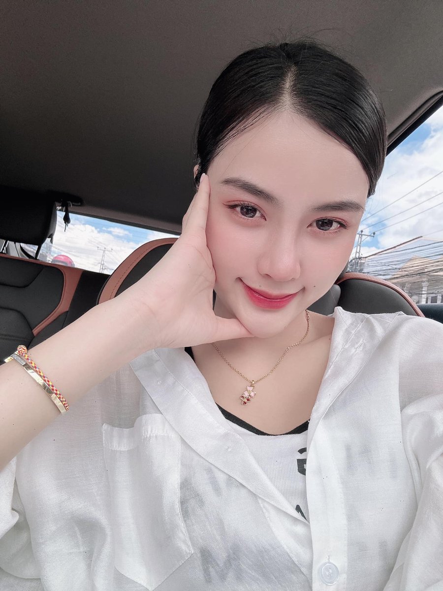 นั่งยิ้มจนตาหยี สดใสขนาดนี้ คนดีก็ยังไม่สนใจ #DMมาคุยกันหน่อย