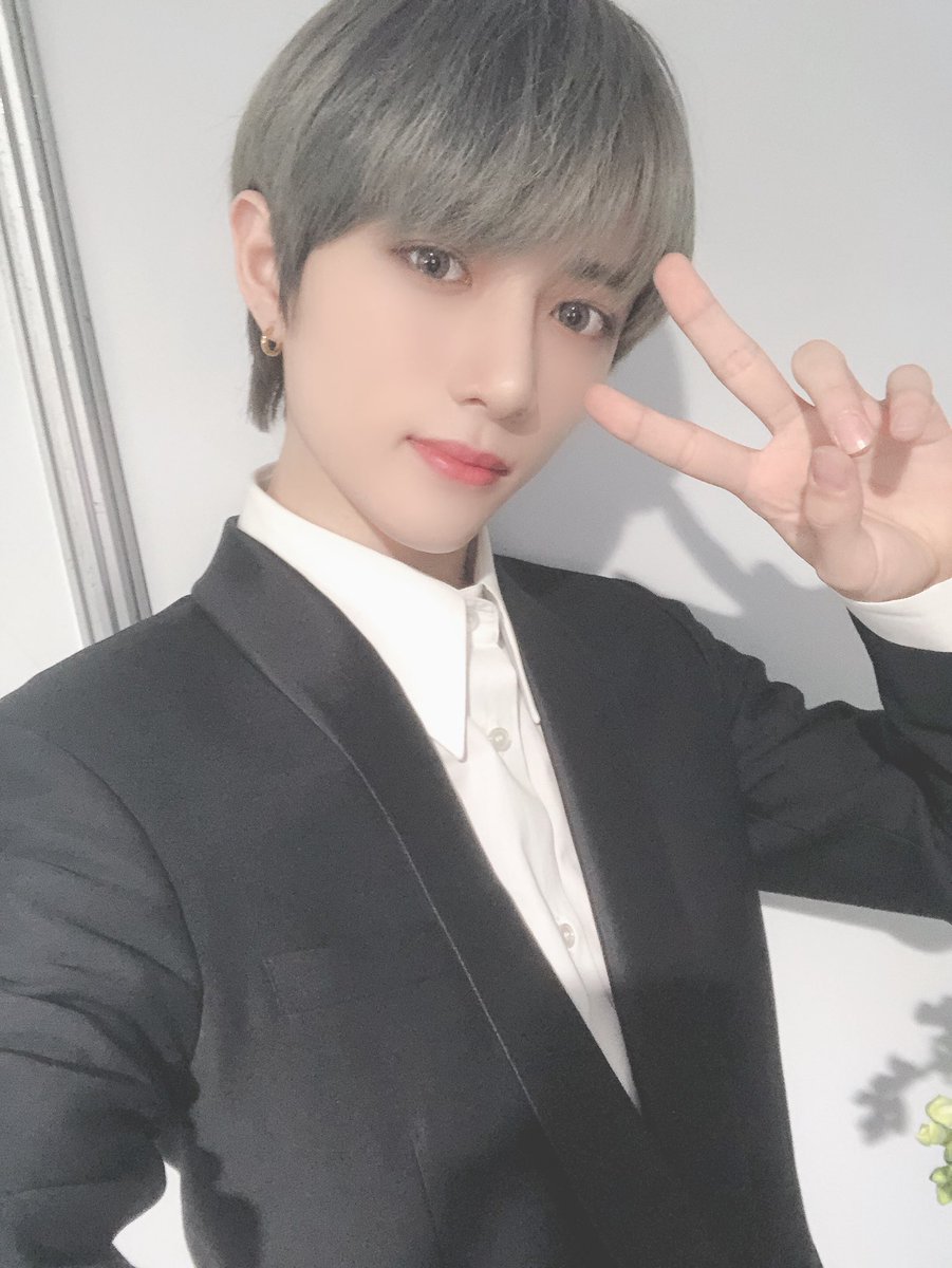 theemosite's tweet photo. Es hora del #𝖛a𝕞p𝕚re·ᰍ̠𝐝𝕚ār𝕪 y como yo aquí soy el mayor fan de #𝐬wë𝕖t晓𖤍𝐛𝕝o͞od me dispuse a ver todo el día el  #𝐰ǝ𝖻·𓊈和𖤍𓊉𝚍ra͞𝕞a. No sé, pero ojalá esté vampirito precioso venga a chuparme la sangre de un besote. 

𝔡e͞𝚔u-𝐛𝕦n🐇𓈒࿓ #𝐘ānn𝕚ə. https://t.co/w2LrQ8Ndz3