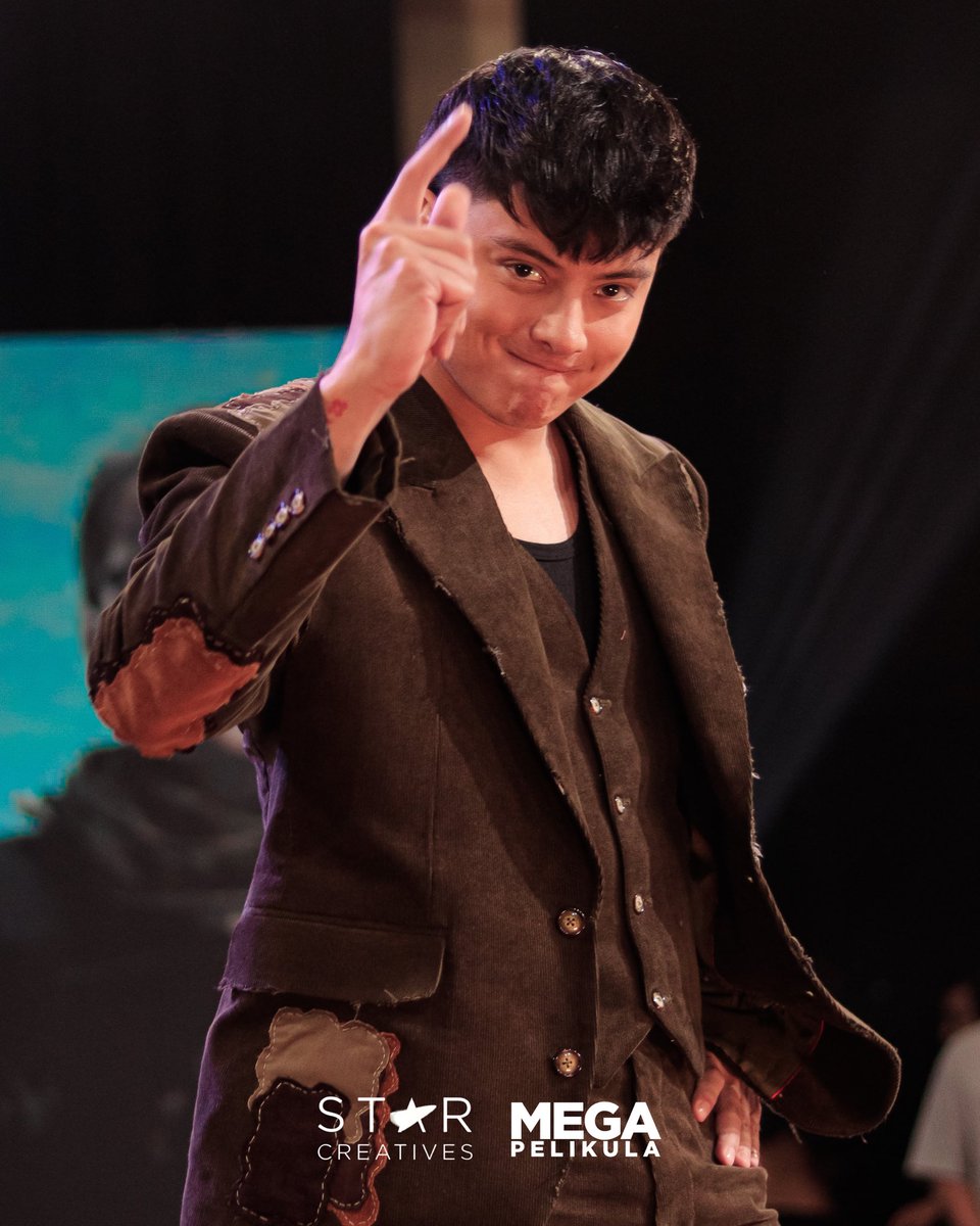 HANDA NA SIYANG MAGPAPUTOK 🤟🏼

Meet the lead stars of ABS-CBN Studios, Star Creatives, and Studio Three Sixty action-packed drama series of 2025 “Incognito”.

Premieres January 17 on Netflix, January 18 on iWantTFC, and January 20 on Primetime Bida!

<a href="/imdanielpadilla/">Daniel Padilla</a>