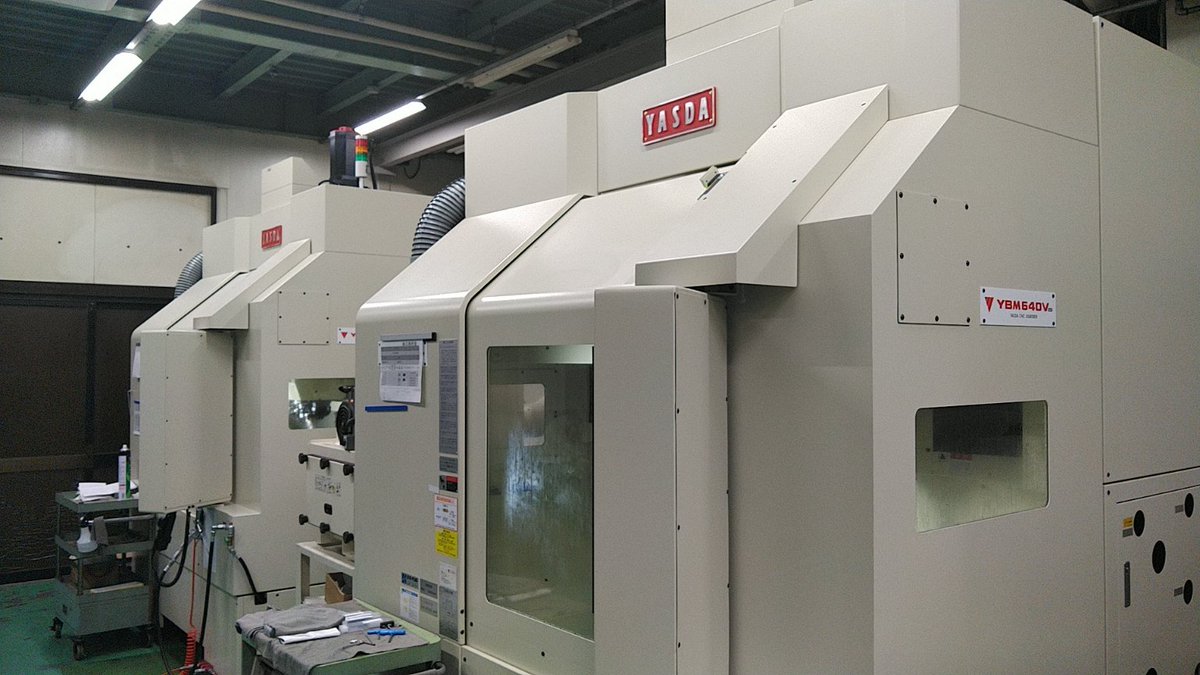 bisai_matsuura's tweet photo. 大田区内でトップクラスの工作機械の種類と保有数なんじゃないかなぁ、と思っております株式会社新妻精機株式会社さん。
初心者さんが見てもプロが見ても圧倒される作業場のは、まさにエンターテイメントそのもの。加工内容もエグいぞ！
今回は中を見られたので眼福🤤　I

#おおたオープンファクトリー https://t.co/3pqL5U7FLl