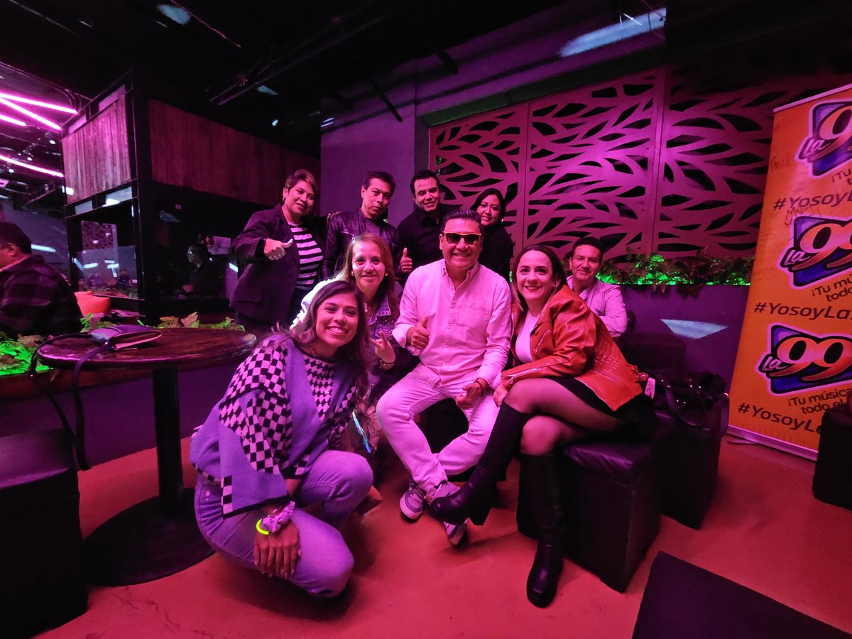 #ViernesdeChavorrucosconMiguel

En el 10 aniversario 🎉🥳
<a href="/YODEBUENAS/">Miguel Barrientos Mx</a> <a href="/La99fm/">La 99 FM</a> 

<a href="/bonilla_pam/">Pamela Frischmann</a> <a href="/JrLoCo29/">JrLoCo 😎</a> <a href="/Marimuchosnum/">Mari mtp ponce</a> <a href="/BettyCachita76/">Miry Beatriz</a>