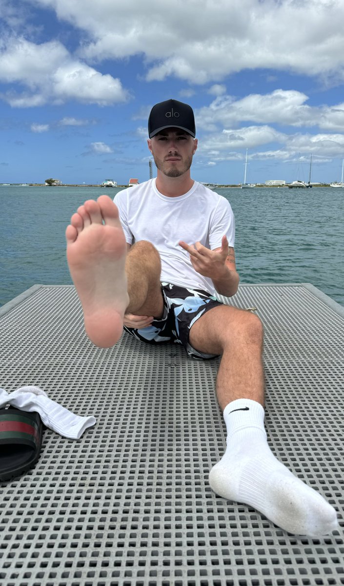 ocean feet = hard meat