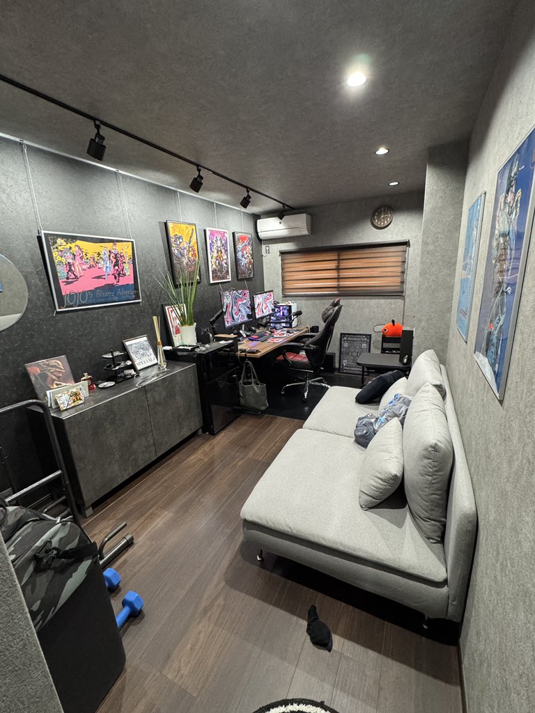 ともーら tweet media