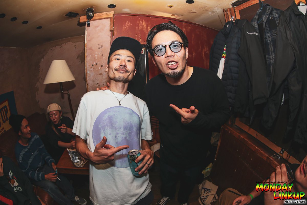 gost_obake's tweet photo. A先生とG助手。
@0ar_are0
#モンリコ
#EARLY_TIME https://t.co/8fKJANBUCf