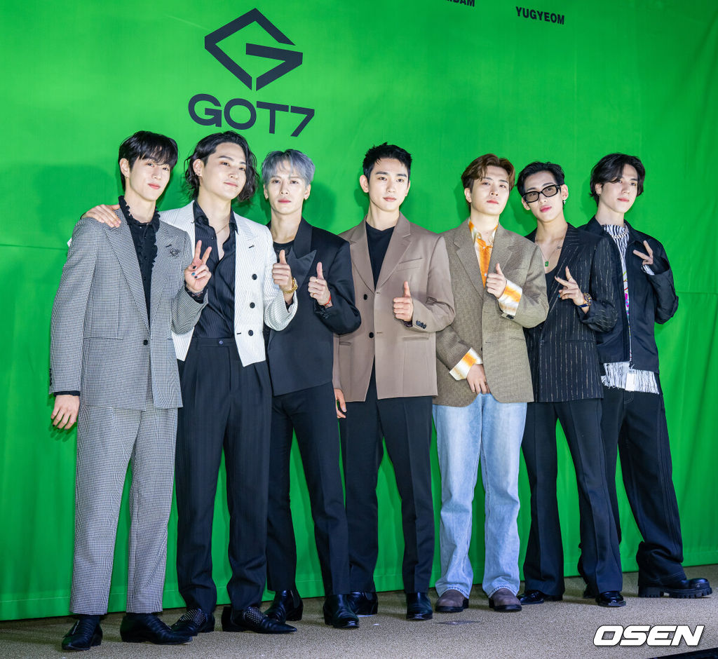 GOT7__Fanbase's tweet photo. [NEWS] GOT7 Comeback in Jan 2025, Around 3 Years of Preparation 

[단독] 갓세븐, 내년 1월 완전체로 뭉친다..약 3년만 컴백 준비
https://t.co/QkomCBJOeE

#GOT7 #갓세븐 @GOT7 https://t.co/9gnhVOYWAH