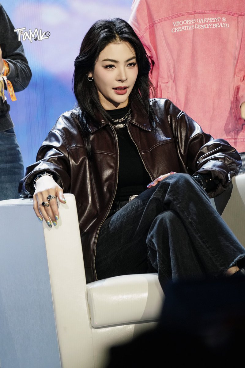 kasontam0k's tweet photo. 😎

FAYEYOKO FUZHOU FAN
#FayeYokoFMFuzhou
#FayeYoko #FayePeraya https://t.co/4T5i14BEr9
