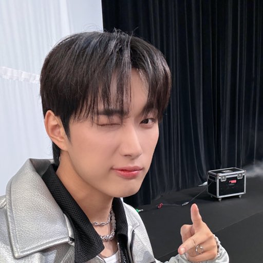 ForXLuccy's tweet photo. Jaehan Fromm update✨

> zhan!
> It's the weekend. What are you doing
> I got a cold 
> I went to the hospital two days ago
> I got a shot
> But it's the same
> I'm taking a good rest
> The good thing is
> It doesn't hurt a lot
> I’ve got a sore throat
> I don't have a fever!
> I'll be all right until the performance next week
> I'm thankful that my cold came quickly before the concert ㅋㅋㅋㅋ
> The film camera that I took in Japan
> Not yet!
> But I'm worried if it came out well
> I fixed the film camera
> I took it this time, but it didn't take a picture again
> This time, the flash isn't working
> Sometimes, it explodes
> I took a lot of dark pictures
> I don't know if the picture came out...
> I'm curious, too!
> A total of 7 boxes!
> I'll use half of the last one and come back
> I'll show you my skills
> Did I make a snowman when I caught a cold?
> Yeah, but that snowman took less than 10 seconds..
> To make it like last time outside, I think I'm going to catch a cold with my friends
> I'll wait for the next snow
> Oh, I tried snowflakes!
> But the roads are slippery these days, so be careful
> You're going to get hurt ㅠㅠ
> I'm totally careful!
> I haven't taken out my winter clothes yet
> But there are clothes that are already out, so it's okay
> Fan meeting deco??
> Deco is still early..!
> Give me a little time
> 2 weeks before the end of the week! ㅋㅋㅋㅋ
> If you decide on the deco
> Are you going to wear anything? ㅋㅋㅋ
> Is Olaf's makeup okay? ㅋㅋㅋㅋ
> Not attending? ㅋㅋㅋㅋ
> I like Frozen ㅋㅋㅋㅋ
> It's not us!
> Everyone is wearing a beanie
> If you like not to wash your hair
How should I react?
> Please wait a little bit
> Let's decide deco next time ㅋㅋㅋ
> I can't decide by myself ㅋㅋㅋ
> Recommend your own item
> What would be good
> You're going to come with a double tooth?
> Is that possible?
> Draw a runny nose ㅋㅋㅋ
> No, I'm not going to do it, why
> Okay ㅋㅋㅋㅋ
> If you come...I'll give you tissue… ㅋㅋㅋ
> It's going to be cold
> Wear a scarf
> Colour??
> But if I choose the color right now
> Are you okay?
> I hope it feels like Christmas
> Green or red
> ㅋㅋㅋㅋ No, just wear whatever color you want
> I have every color. Don't worry ㅋㅋㅋㅋ
> There's no gold...🫠
> Stop it ㅋㅋㅋㅋ
> I'm going to go now
> Lunch menu recommendation
> I'll do it for you
> Kimchi stew
> No dessert! And warm chamomile
> I’m going!
> Bye 🫶🏻
#재한 #JAEHAN 
#OMEGA_X #오메가엑스