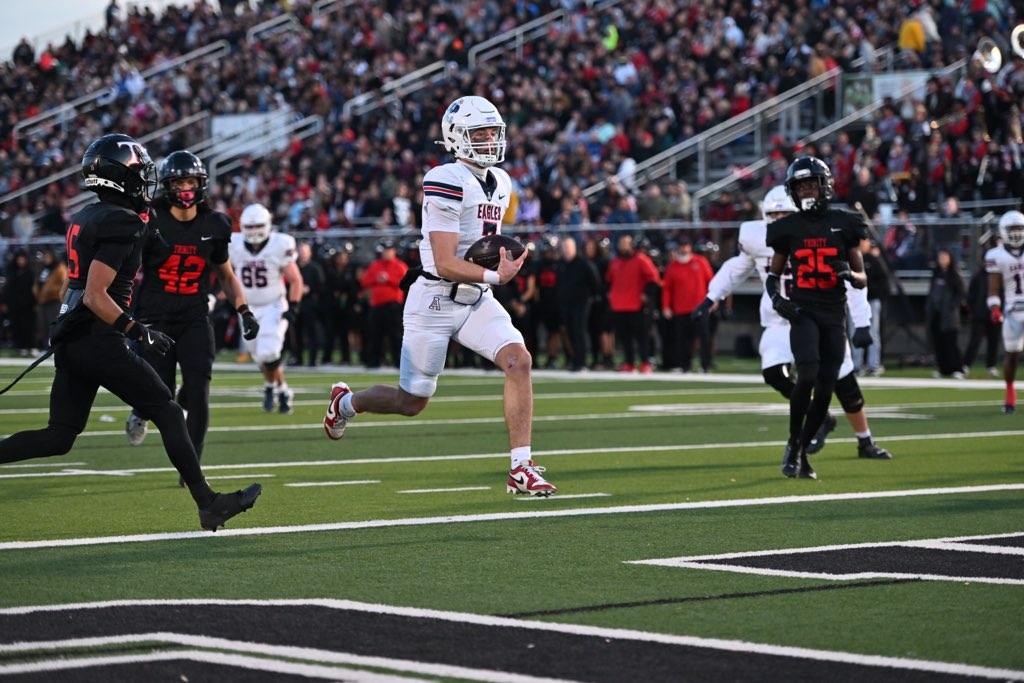 Matt Welch (@mwelchslm) on Twitter photo STORY: <a href="/alleneaglesfb/">Allen Eagles Football ⭐️⭐️⭐️⭐️⭐️</a>'s offense shined early with three TDs in its first four series in Friday's regional semifinal. Despite some miscues on that end in the 4th quarter, Allen's defense came up big late and helped the Eagles turn away Euless Trinity 22-21.
starlocalmedia.com/allenamerican/… STORY: <a href="/alleneaglesfb/">Allen Eagles Football ⭐️⭐️⭐️⭐️⭐️</a>'s offense shined early with three TDs in its first four series in Friday's regional semifinal. Despite some miscues on that end in the 4th quarter, Allen's defense came up big late and helped the Eagles turn away Euless Trinity 22-21.
starlocalmedia.com/allenamerican/…
