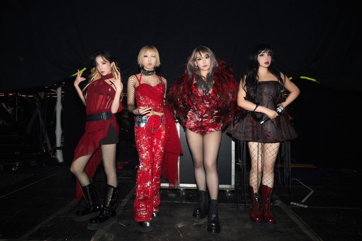 krungy21's tweet photo. 神戸のファンの皆さん、
昨日のライブいかがでしたか？

とても会いたかったです！

今日、2日目のステージ、楽しむ準備はできましたか！

#WelcomeBackInKobe ♠️♥️ day 2 🔥🔥🔥 https://t.co/FbPqUfs5nl