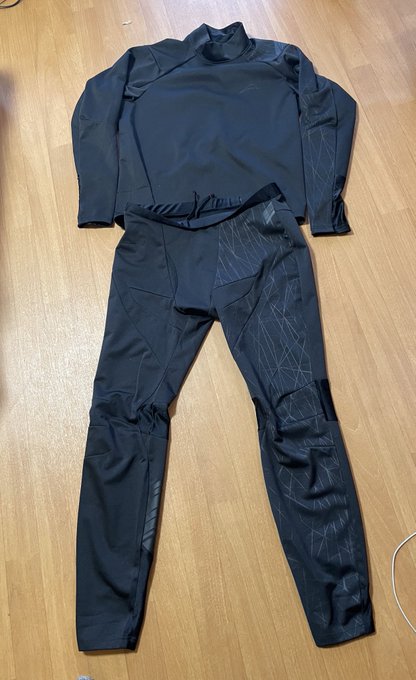 クシタニのミッドインナートップとボトム。少しも寒くないわー♩ 