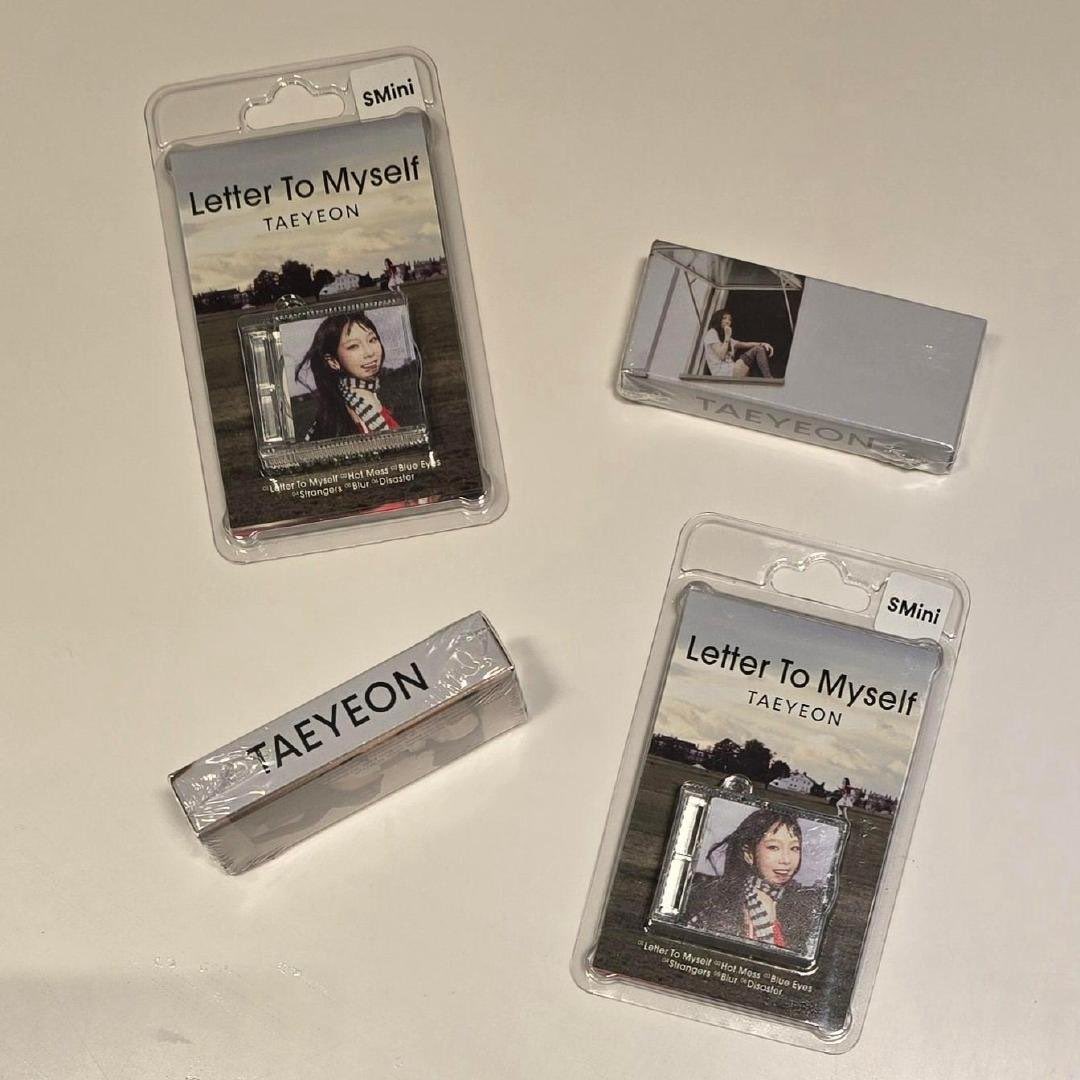 taengab's tweet photo. why is the taeyeon gumbook smaller than smini… and heaven album im cryin 😭 https://t.co/i2LtX6t1gM