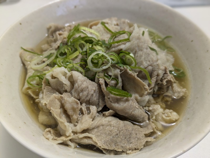 chama681's tweet photo. 今日のお昼は製麺工場内にあるうどん屋「マル鉄」さん
肉肉のコスパたるや☺
#大阪狭山市 #うどん屋 https://t.co/FVDQXZTMWL
