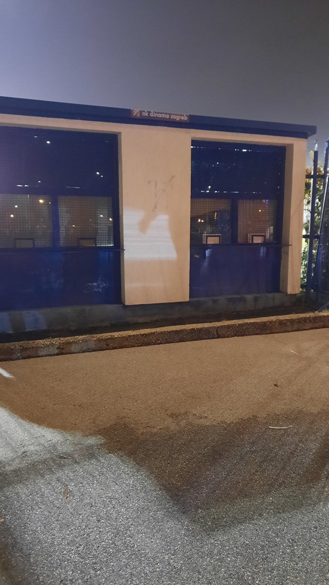 Fanhilfe Dortmund (@fanhilfe_do) on Twitter photo Nach den menschenwürdigen Einlasskontrollen am Mittwochabend in Zagreb nehmen wir Stellung - und fordern euch auf: sendet uns eure Erlebnisberichte an info@fanhilfe-dortmund.de !
Die ausführliche Stellungnahme findet ihr hier ⬇️
fanhilfe-dortmund.de/stellungnahme-…
#dinbvb #Zagreb #bvb Nach den menschenwürdigen Einlasskontrollen am Mittwochabend in Zagreb nehmen wir Stellung - und fordern euch auf: sendet uns eure Erlebnisberichte an info@fanhilfe-dortmund.de !
Die ausführliche Stellungnahme findet ihr hier ⬇️
fanhilfe-dortmund.de/stellungnahme-…
#dinbvb #Zagreb #bvb