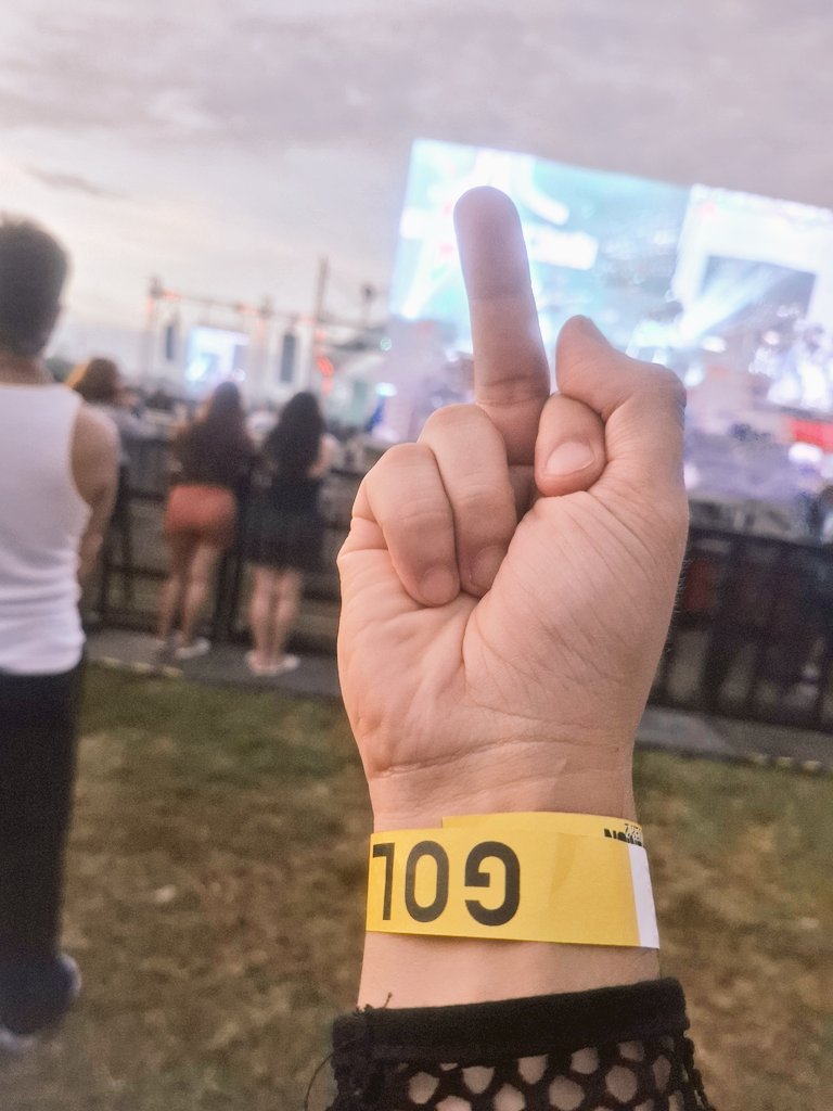 Elloyyzz's tweet photo. Simulan na ang laban 🖕🖕🌧💦
#hydro2 https://t.co/mmsbVEMKBn