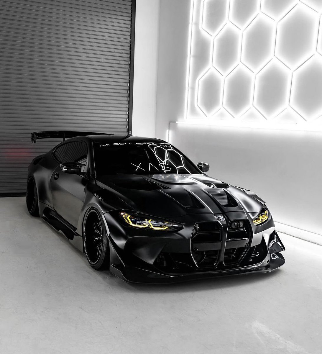 BMW M4 🦇