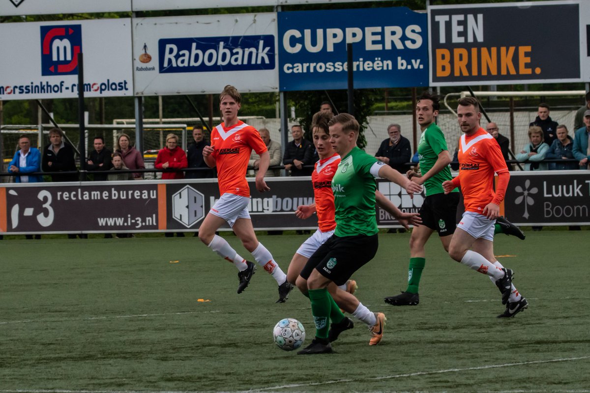 longa30's tweet photo. 𝗠𝗮𝘁𝗰𝗵𝗱𝗮𝘆!
Na de afgelasting van vorige week speelt Longa '30 vandaag wél! Om 18:00 wordt er afgetrapt tegen DZOH uit Emmen.

Graag tot vanavond! ⚽️🟠

#LONdzo https://t.co/kqLsJQSlzX