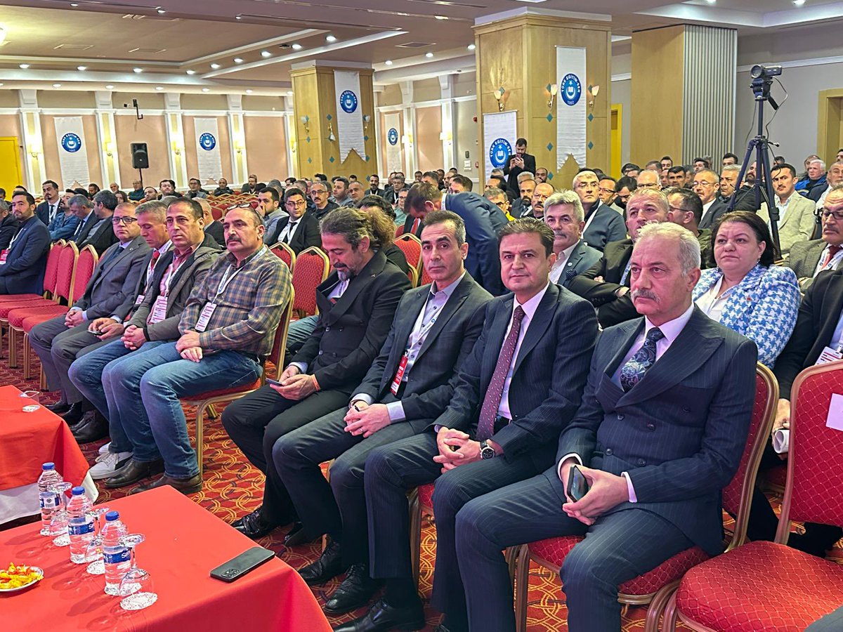 sdolgun01's tweet photo. İlçe Temsilcilerimizle ,protokol kuralları eğitimimizi gerçekleştirdik.Türk Eğitim-Sen 
büyük bir sevdanın adıdır.. https://t.co/uS4ZJpD3V5
