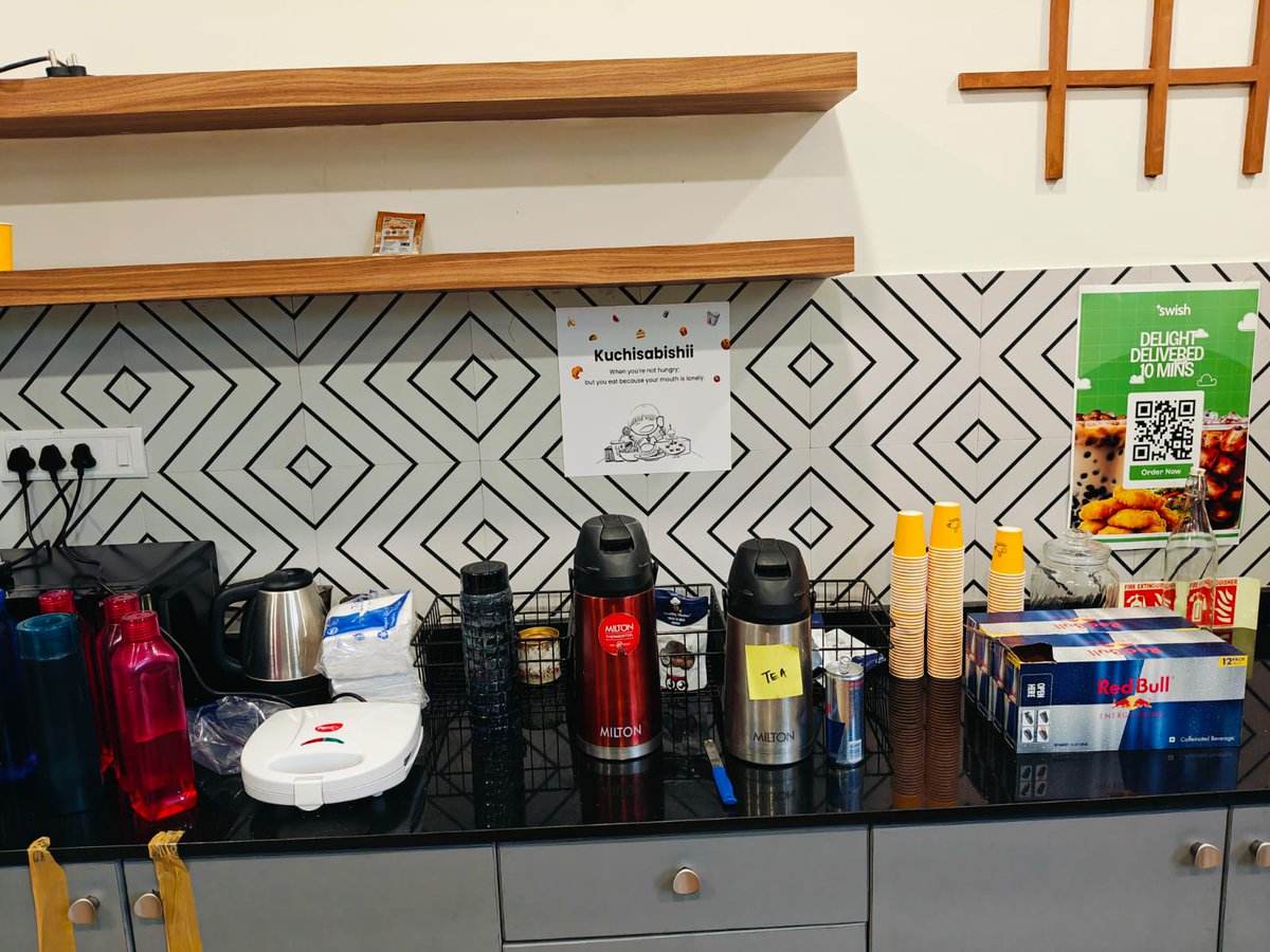 ShaikMohdHuzaif's tweet image. Turning ideas into innovation, one note at a time! 🧠✨ Fueling up with creativity, tea, and Red Bull at this vibrant hackathon venue. Let’s build something extraordinary!  @rocketium blr #HackathonVibes #InnovationHub #rocketium #creativerse