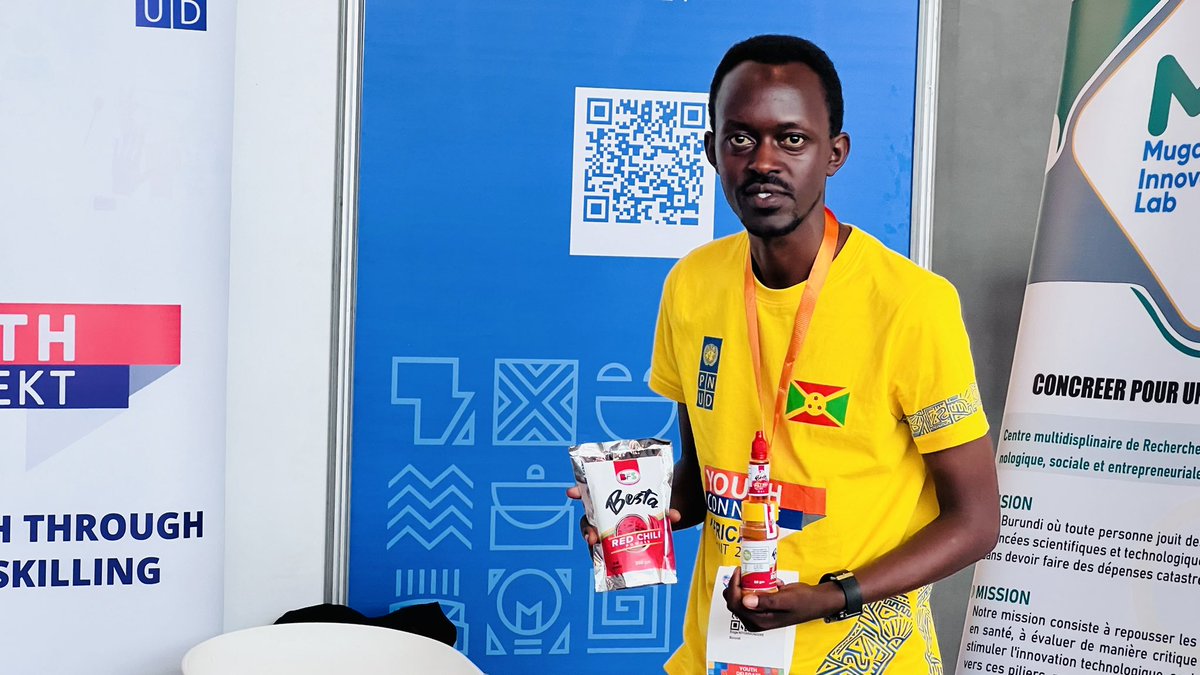 jcniyomugabo's tweet photo. Rwanda 🇷🇼 meets Burundi 🇧🇮

I met @ElogeNiyomwung9, the founder of @BestSoluti2 🇧🇮🌶️ and winner of the @GoGettazAfrica #Impact Award 2022, at @YouthConnektAf 2024

He is revolutionizing the chili value chain by processing chili into oil, powder, and sundried chilies.

He also works closely with smallholder farmers who supply the raw materials.

Keep it up, big brother! I am looking forward to visiting you soon.