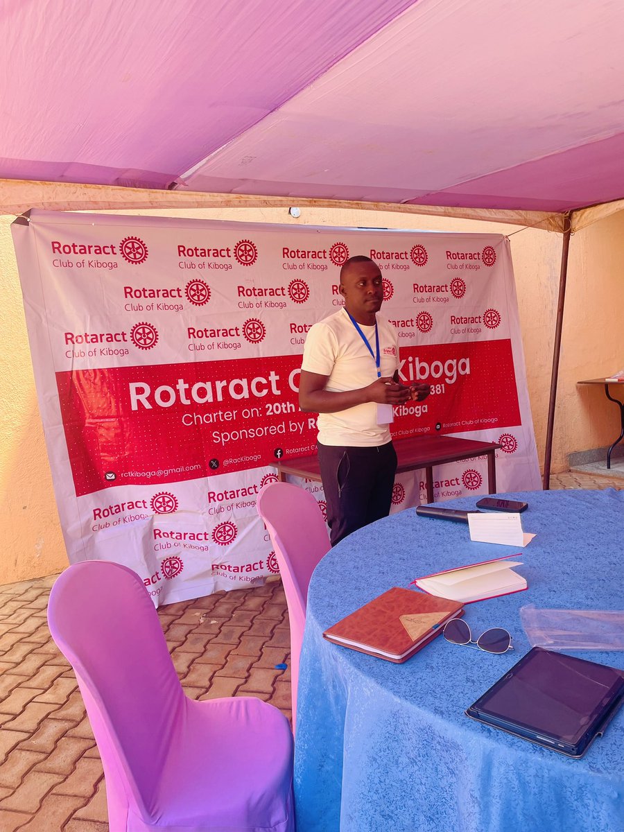 Rtr Innocent Kizza from <a href="/rctlakevictoria/">Rotaract Club of Lake Victoria</a>  taking us through drafting a project proposal/ Business plan at the <a href="/WesternD9213/">Western Cluster D9213</a>  retreat.