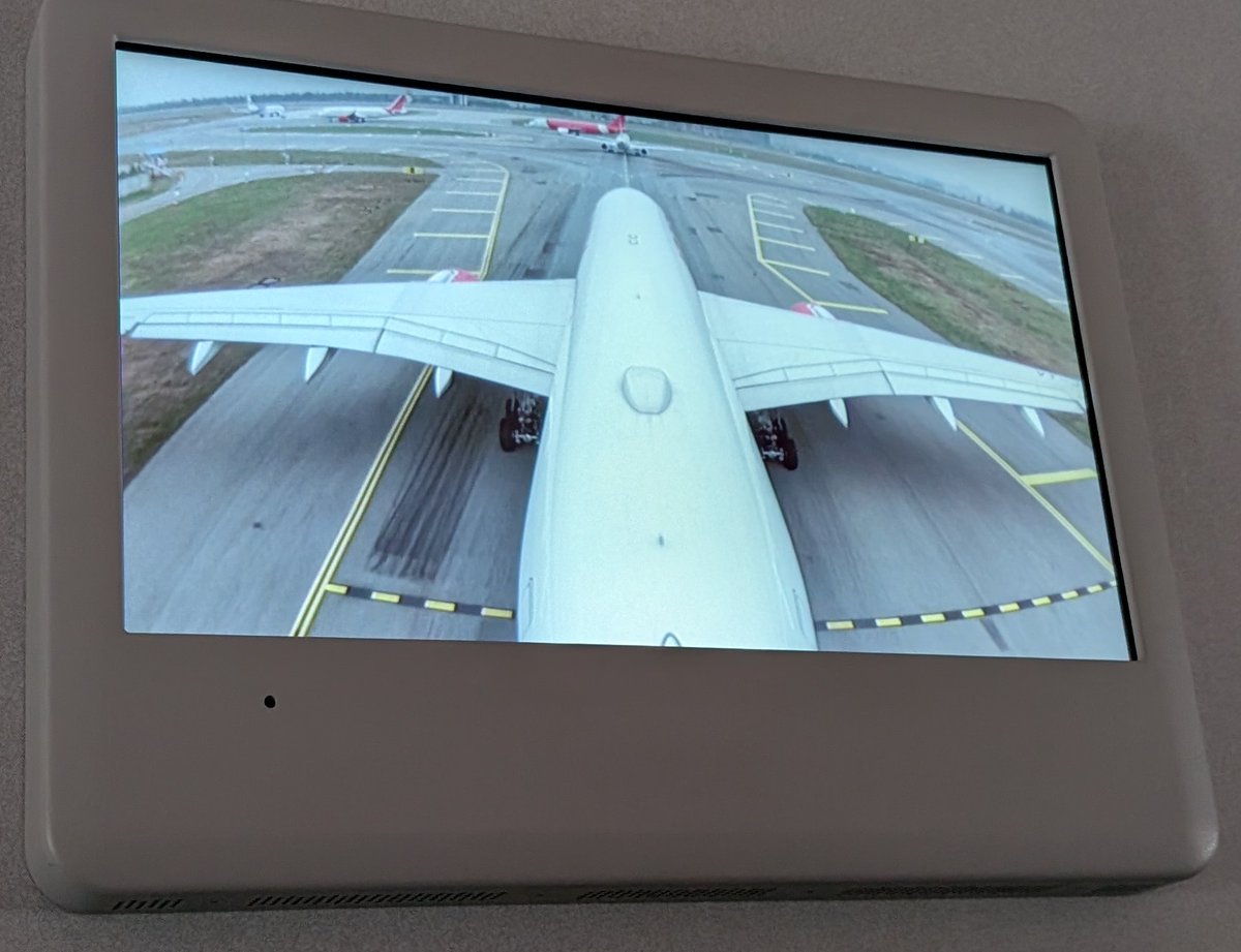 The tail cam on the A350 is a fab addition. Reduces anxiety by giving passengers a view of what's happening outside. Like the timer at the red lights, can show you the queue of flights in front of you giving you a sense of how long it could take to take off. <a href="/airindia/">Air India</a> 👍🏽