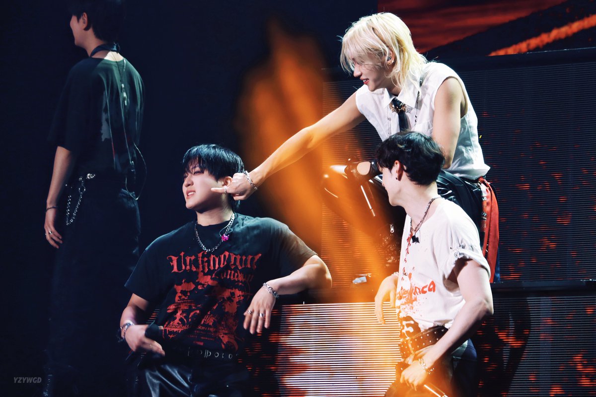 yzywgd_'s tweet photo. 241129 Macau d1

너무 애매하다ㅋㅋ

#felix #필릭스 #창빈 #changbin #BangChan #방찬 
#dominATE
#dominATE_MACAU https://t.co/ITPDppIgKb