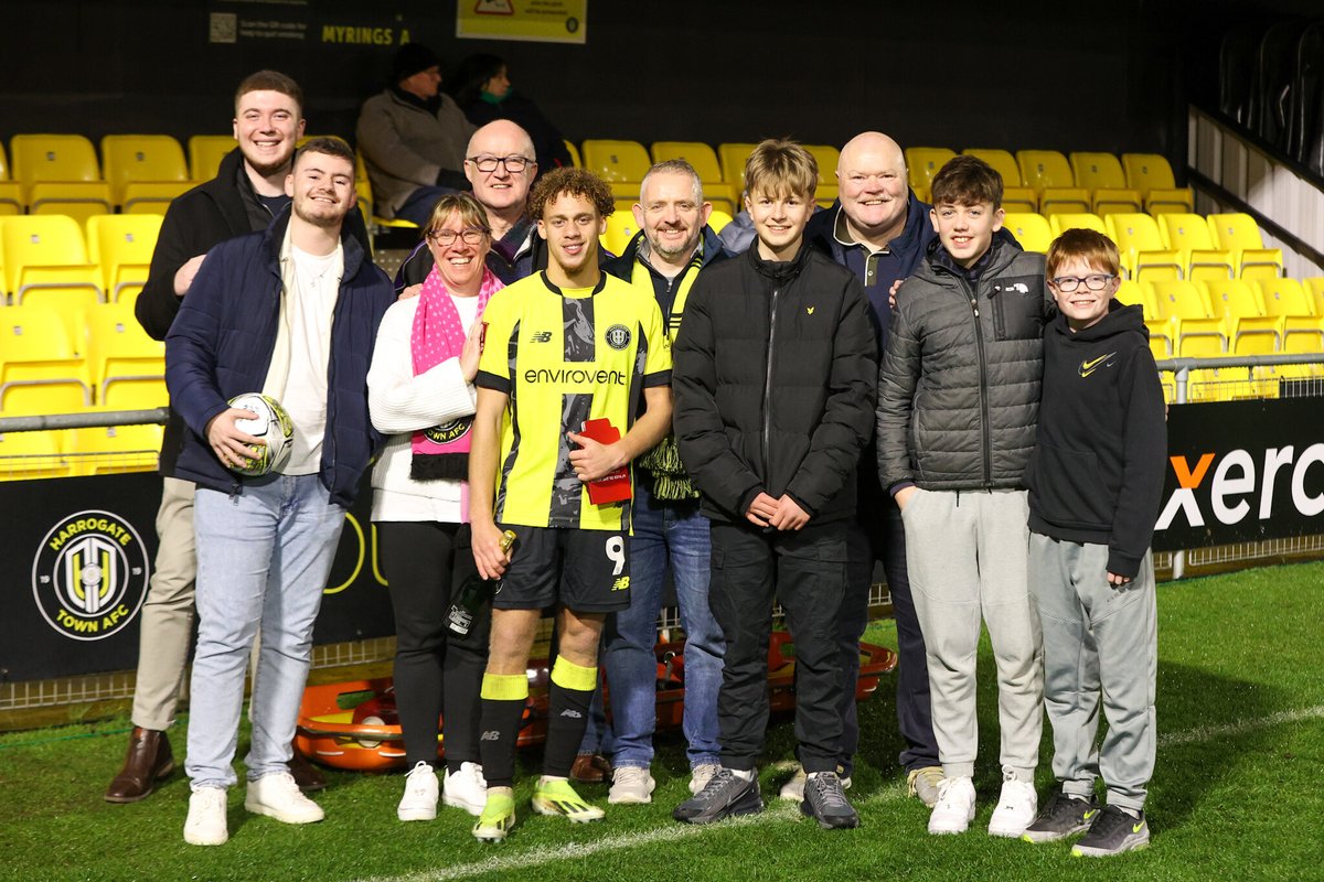 Harrogate Town AFC tweet media