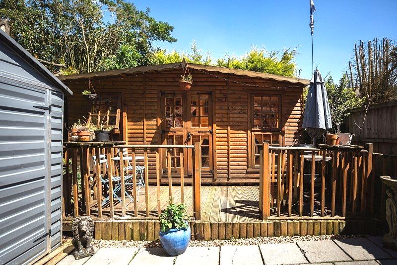 GreenAndMay's tweet image. For Sale on King Street: Charming Semi-Detached Home!
This lovely semi-detached house is now available, and it’s ready to impress! 

#Pinxton NG16 6NL
£190,000
Full details and photographs 📷: greenandmay.co.uk/property/?ref=…
Call 01773 832888 to view this property