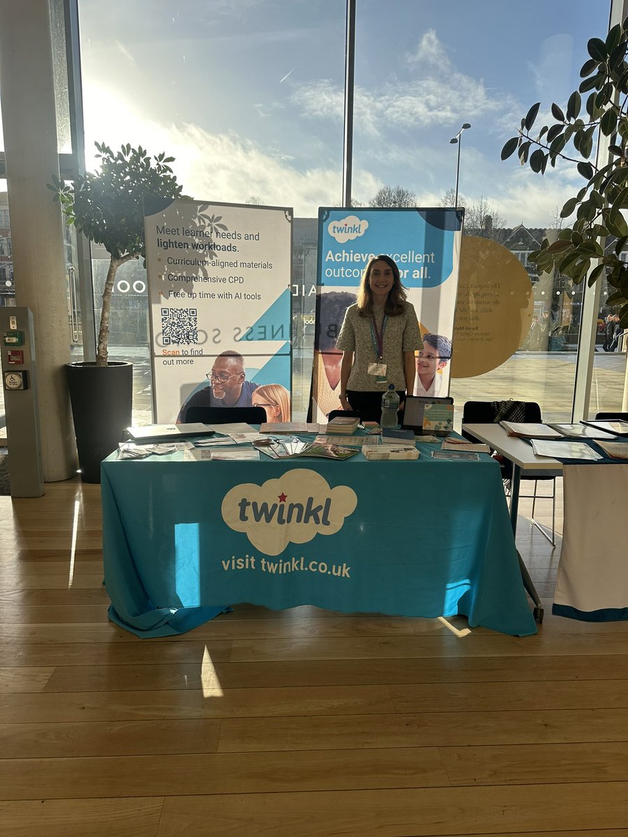 The sun is shining and we are here at the #NALDIC32 conference 🧡 

Come and see us at our <a href="/twinklresources/">Twinkl Resources</a> stand we’d love to chat to you today 😊

Follow us for updates all day on the #EAL conference 💭