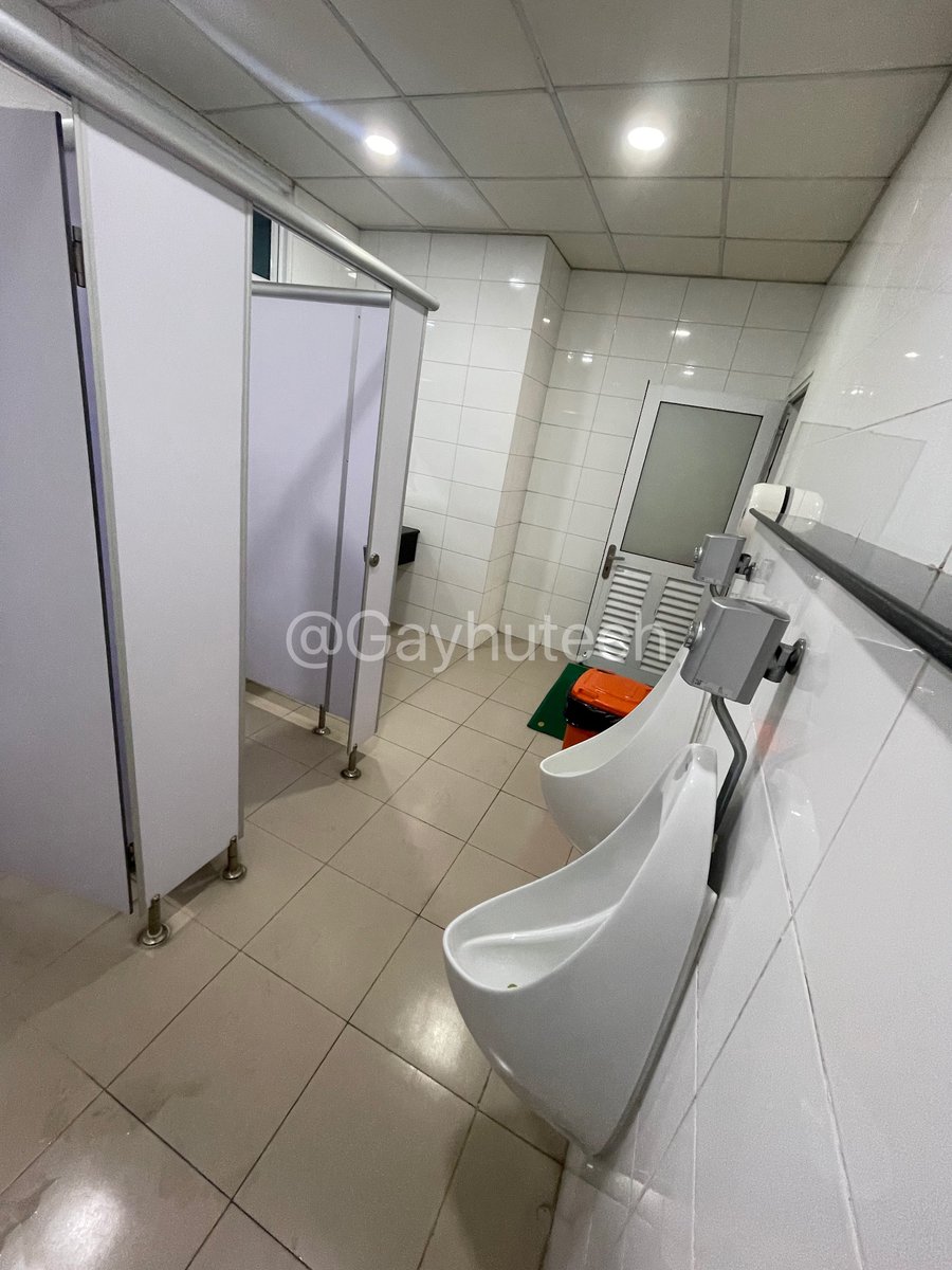 Nhóm gay HUTECH tweet media