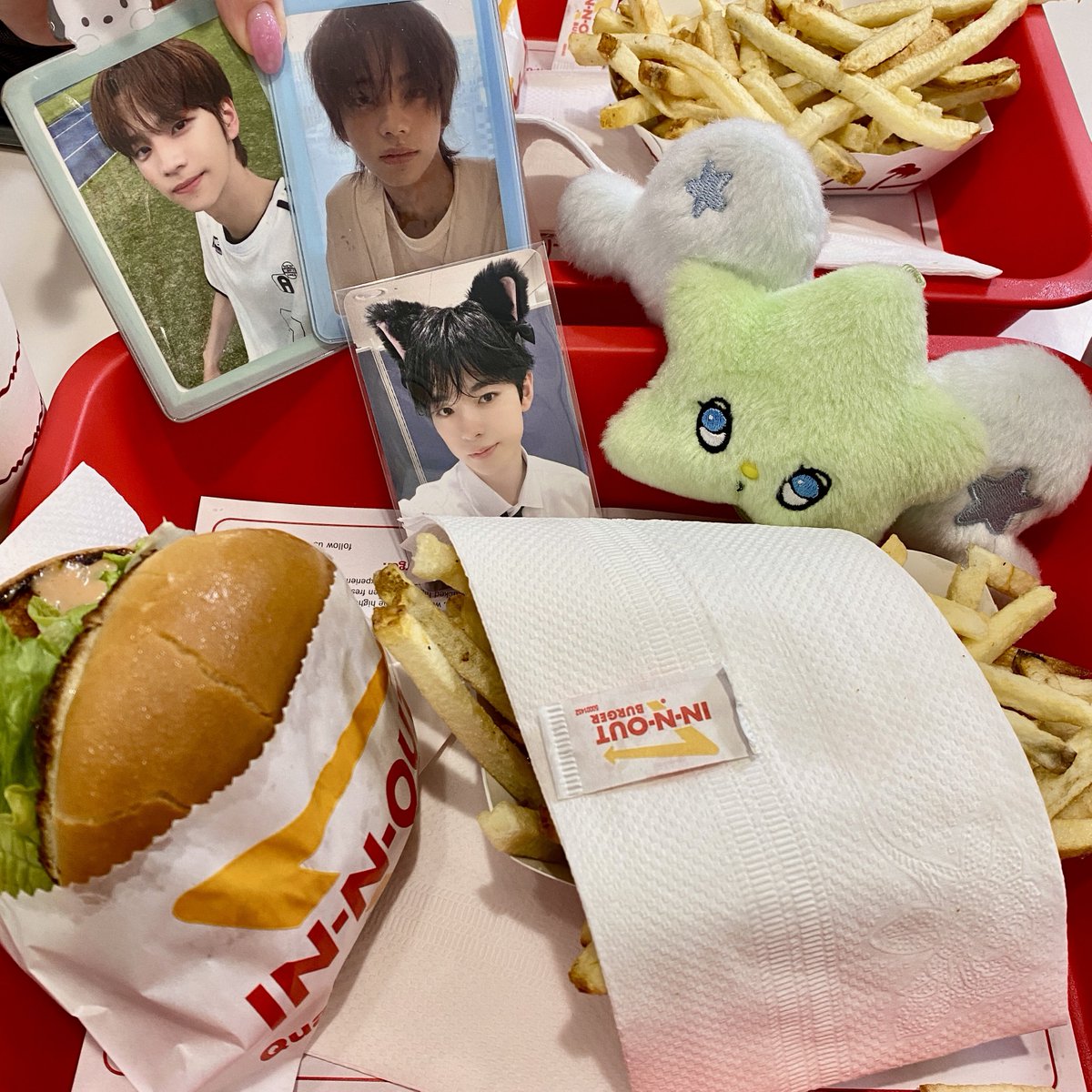 우시 횜부기 ≽^•⩊•^≼ 
#Dancing_cat_food