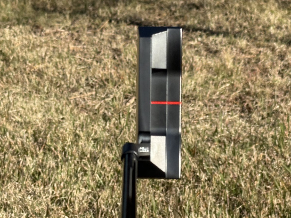 マスダゴルフ『STUDIO-5』のゴルフィッカーズコラボの限定パター。 即