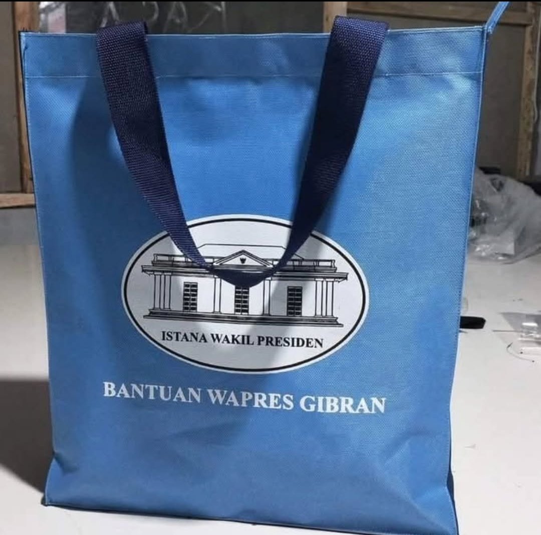 Wes angel.... Anak sama bapaknya ga jauh beda.
Bersiap Indonesia tenggelam di tahun 2030 seperti yang dikatakan Pak <a href="/prabowo/">Prabowo Subianto</a>