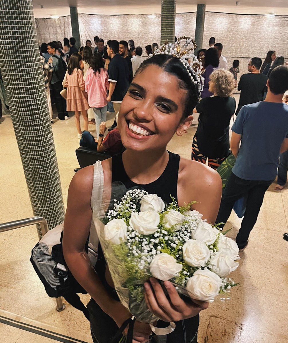 baarcelinda's tweet photo. ela fez 🥺🤍 https://t.co/SccYATqUvH