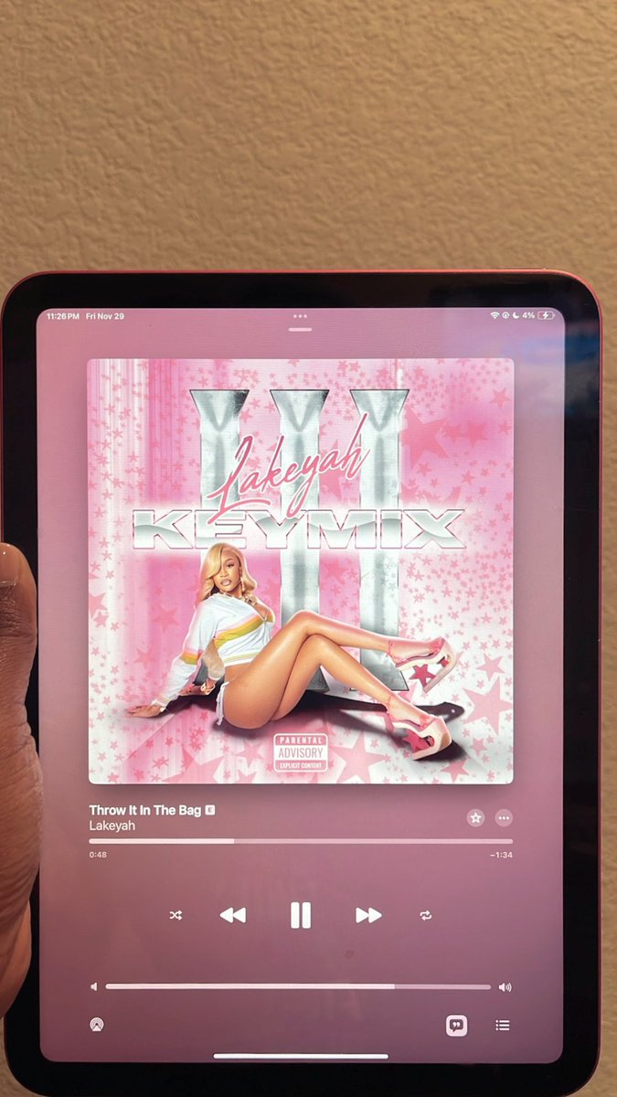 iputthegemini's tweet photo. and we LOVE a #keymix ⭐️👩🏽‍🎤🎀 >  “til i get the credit that im due i’m on these bitches ass” let’s gooo @lakeyah. only the REAL know THIS KEY! we’ve been waiting https://t.co/iBEeMicLJW