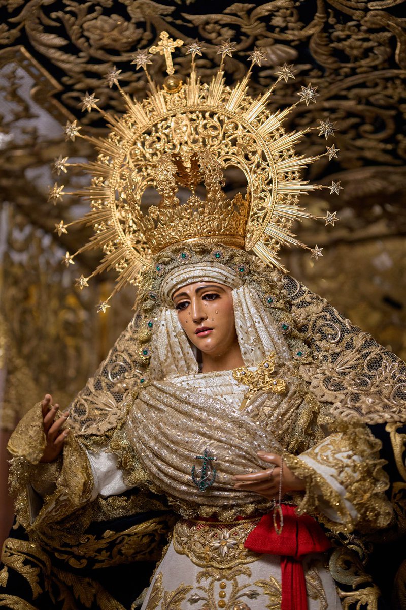 “Confía en el amor de la ESPERANZA. Abrázate a ELLA con todas tus fuerzas, porque nunca te va a fallar”.