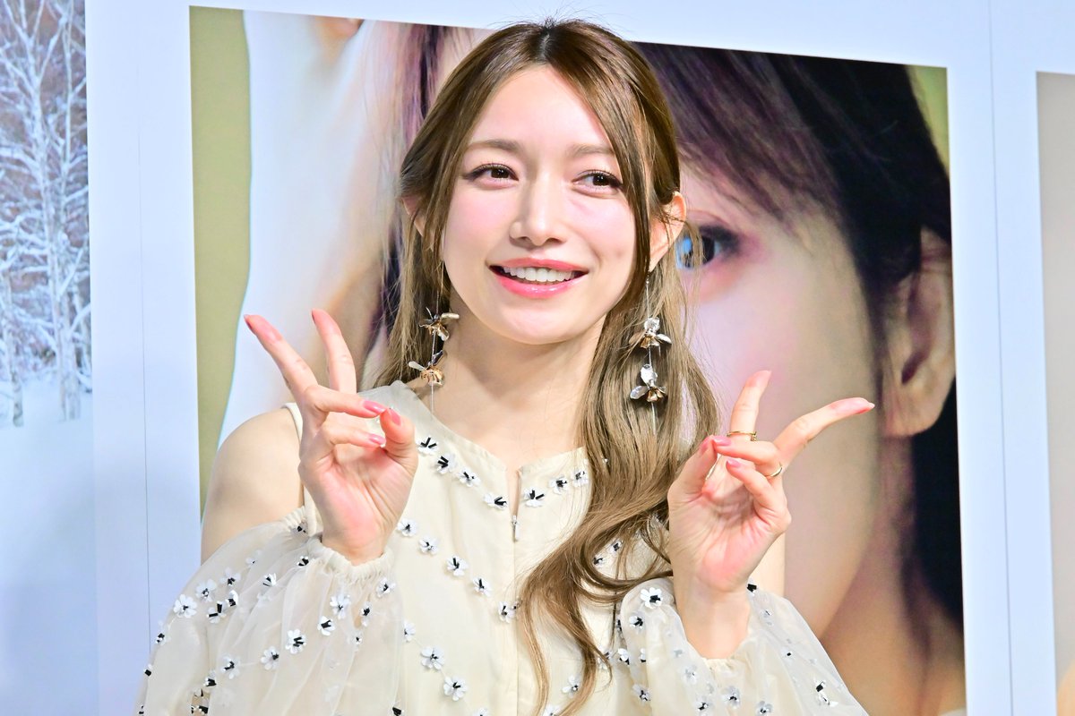 encountofficial's tweet image. •.\ 🌼イベント写真🌼 /.•
新写真集『#flos』発売記念会見の様子をお届け🦢🫧

写真集の点数は「無限大」と答えた #後藤真希 さん🤭
デビュー25周年を迎えた心境も語っていました🩰🪽

詳細こちら（写真あり）👇
encount.press/archives/71237…

@gotomaki923